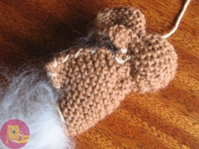 Зайчик из вязаного квадрата