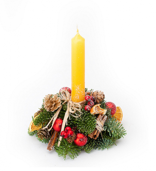 Новогодние композиции со свечами и бантиками: идеи