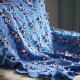 Плед из мотивов с зайчиками