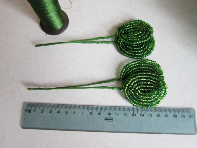 Роскошная фиалка из бисера