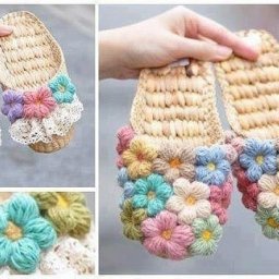 Вяжем тапочки объемными цветочками крючком