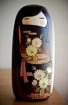 Японские деревянные куколки кокеси (кокеши)