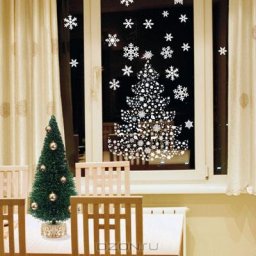 ​Новогодний декор окон