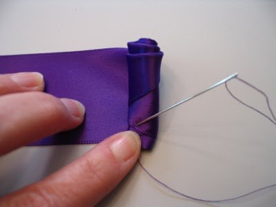 Розочка из лент Розочка из лент