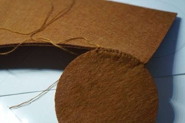 Горшочек с ромашками из фетра