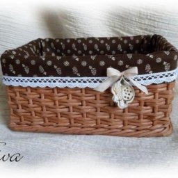 Корзинка из газетных трубочек