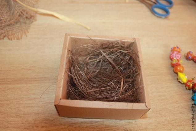 Крафтовая подарочная коробка