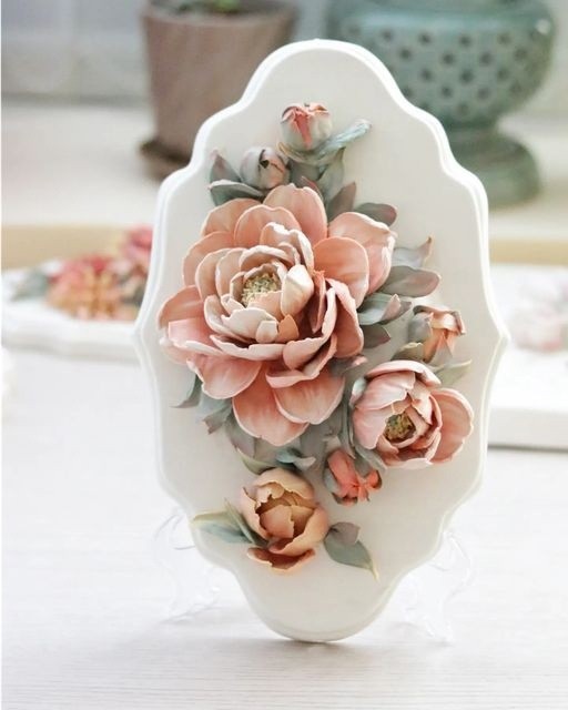 Прекрасные панно, выполненные в технике скульптурной живописи