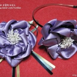 Цветы из атласных лент