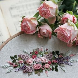 ​На чём лучше вышивать