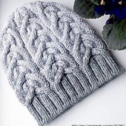 ​Шапка с красивым узором