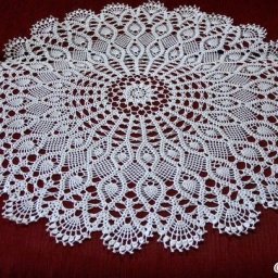 Красивая ажурная салфетка