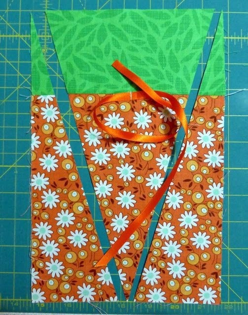 Шьем праздничные декоративные мешочки в форме морковки