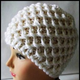 Невероятной красоты тепленькая вязаная шапочка