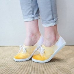 ​Окрашивание кед в технике омбре