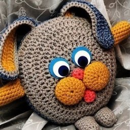 Веселые диванные подушки