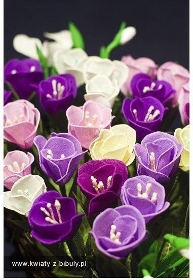 Букетик крокусов из гофрированной бумаги