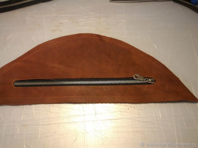 Шьем сумку на пояс из искусственной кожи