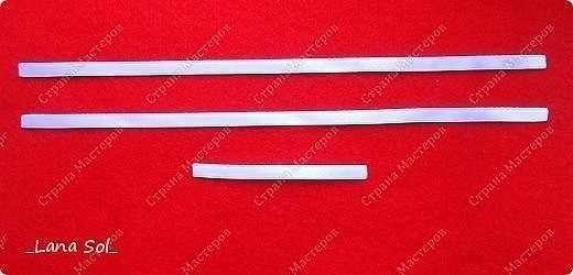 Цветочек из тонкой атласной ленты