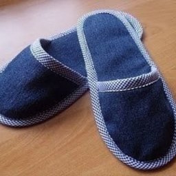 Шьём тапочки из старых джинсов
