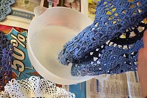 Абажур для люстры из вязаных салфеток