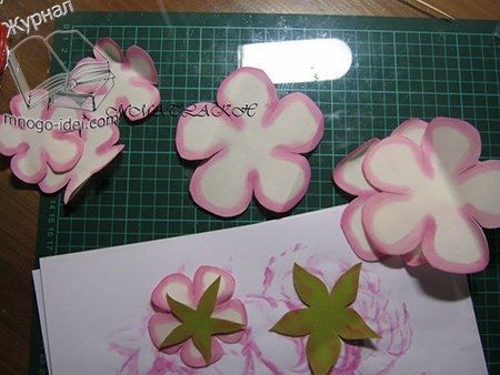 Роза из фоамирана