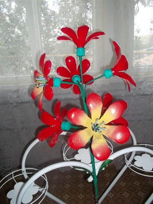 Цветы из пластиковых бутылок