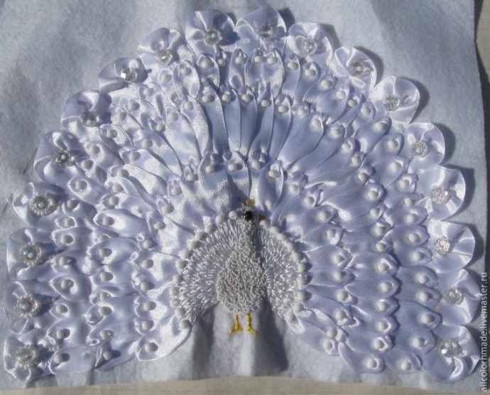 Делаем оригинальный элемент для аппликации "Белый павлин" Делаем оригинальный элемент для аппликации "Белый павлин"