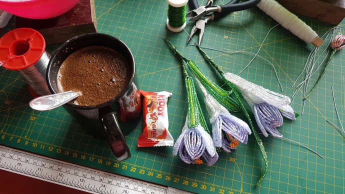 ​Крокусы из бисера