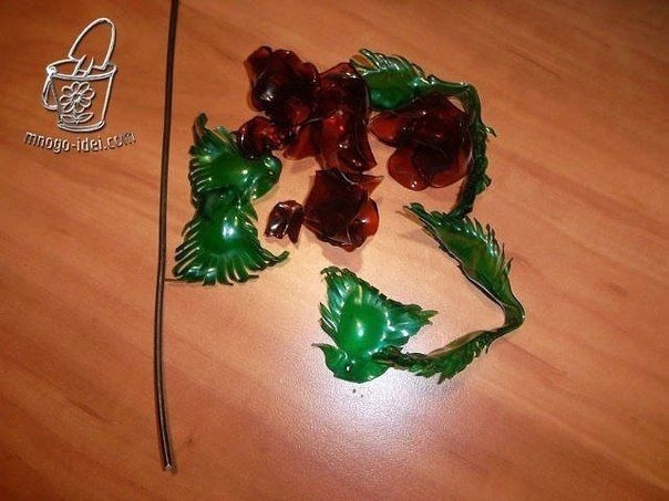 ​Розы из пластиковых бутылок