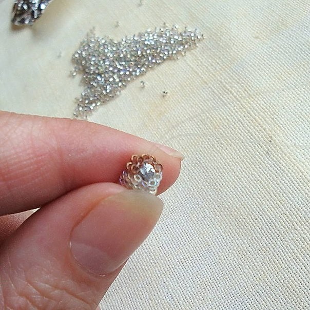 ​Веточка вербы из бисера