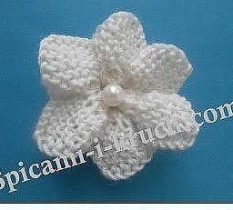 ​Вязаный цветочек