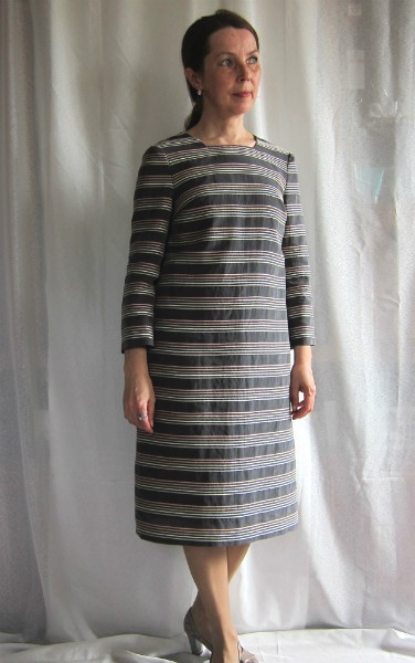 Платье в горизонтальную полоску: совмещение полосок при раскрое и пошиве