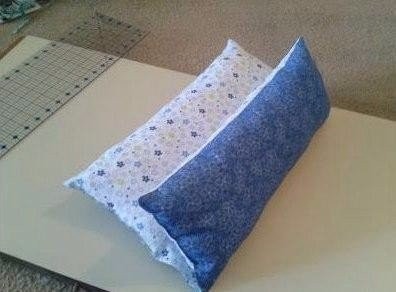 Удобная дорожная подушка неожиданной формы