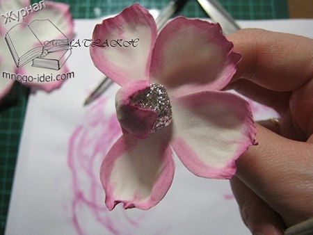 Роза из фоамирана