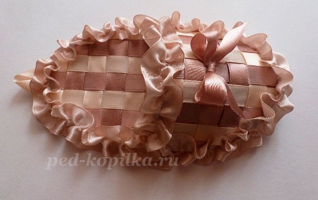 Лапоть из атласных лент