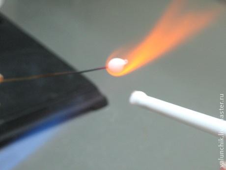 Брошь "Ландыши"