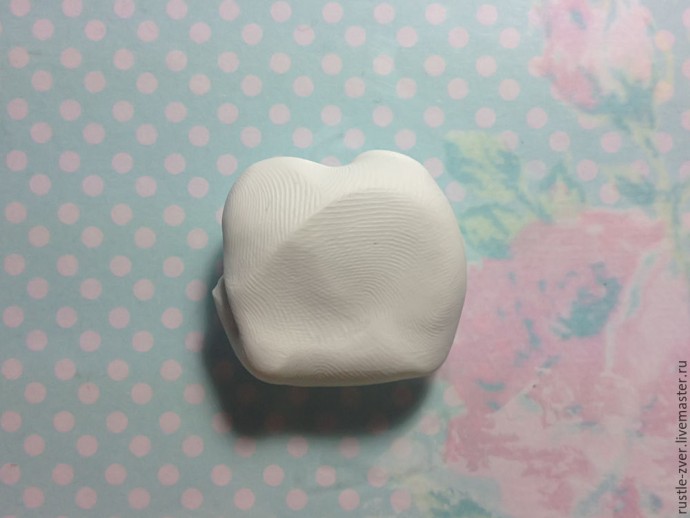 Ангел с розочками из полимерной глины