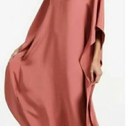 ​Струящееся платье