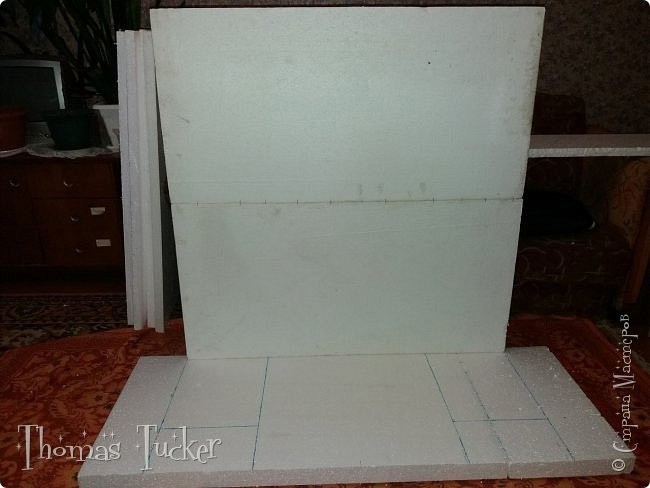 ​Камин своими руками на Новый год из пенопласта