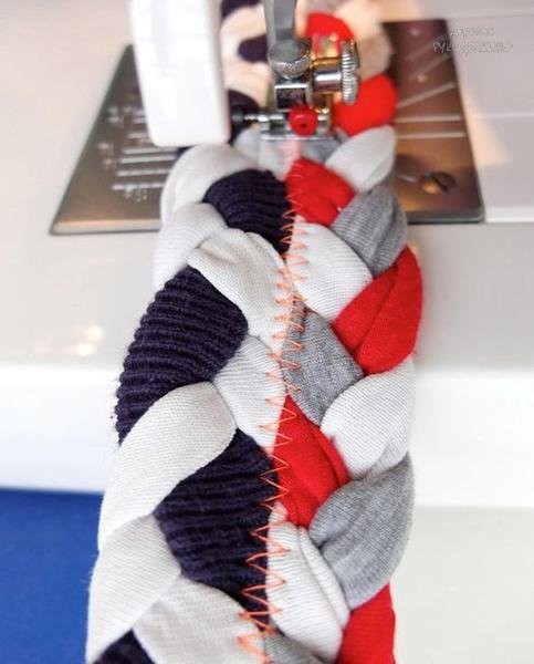 Коврик из старой одежды Коврик из старой одежды