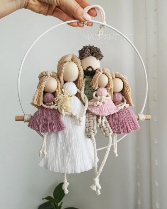 Семейство из пряжи Семейство из пряжи