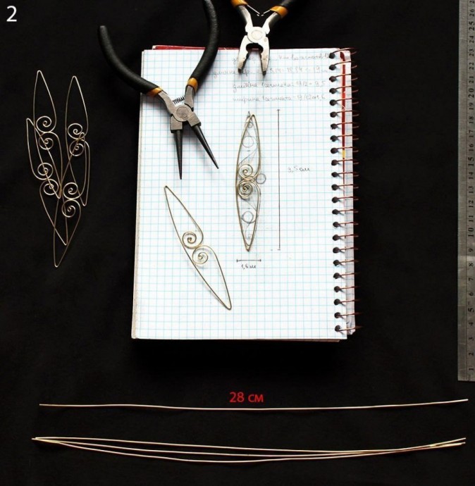 ​Новогодний шар из проволоки