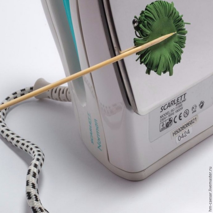 Создаем венок из одуванчиков: работаем с фоамираном