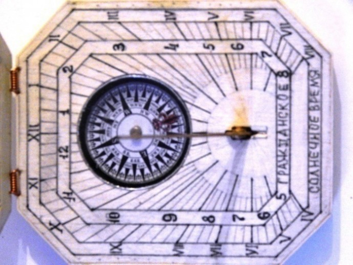 Карманные солнечные часы своими руками