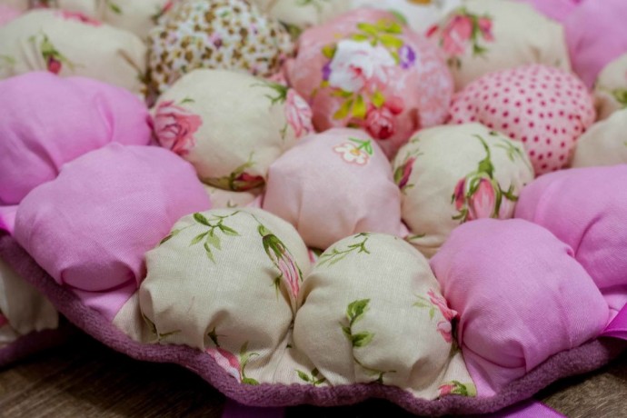 Круглые подушки в технике bubble quilt