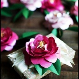 Камелия из бумаги