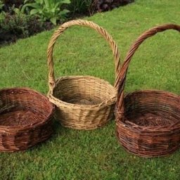 Плетем корзинку из ивовых прутьев