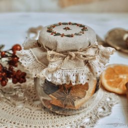 Декор с вышивкой