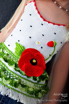 Очаровательный летний топик с цветами для девочки